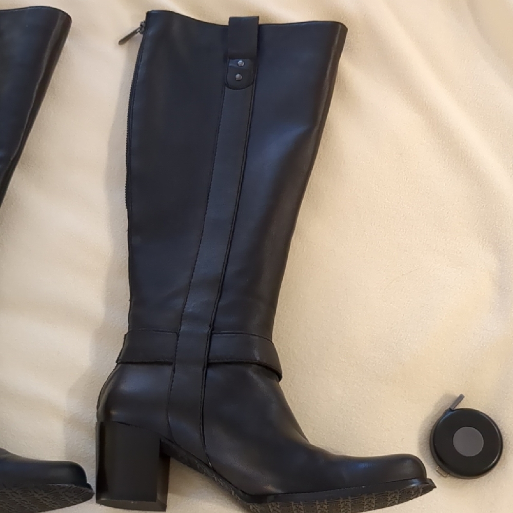 Adrienne Vittadini wide calf Black Heeled Boots